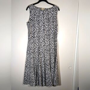 Haani Black and White Print Stretch Raised Outside Seams, Midi Dress Size XL